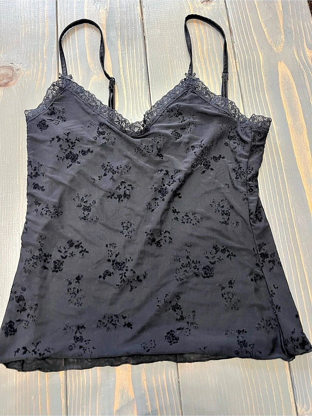Gloria Vanderbilt Floral Lace Trim Camisole in Black Like New